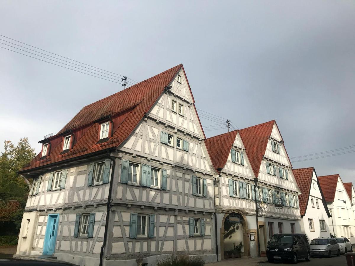 Historik Hotel Ochsen Tamm Exterior photo